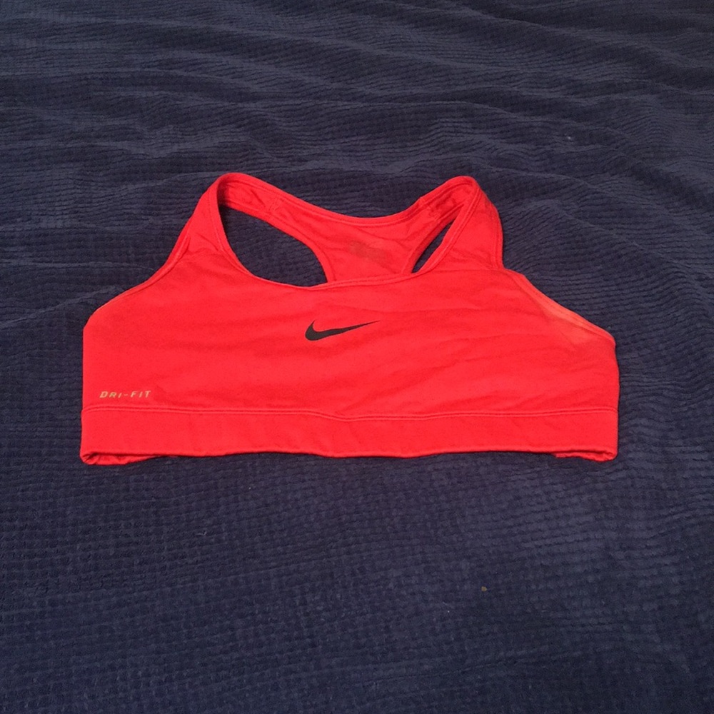 Hot pink nike dri fit